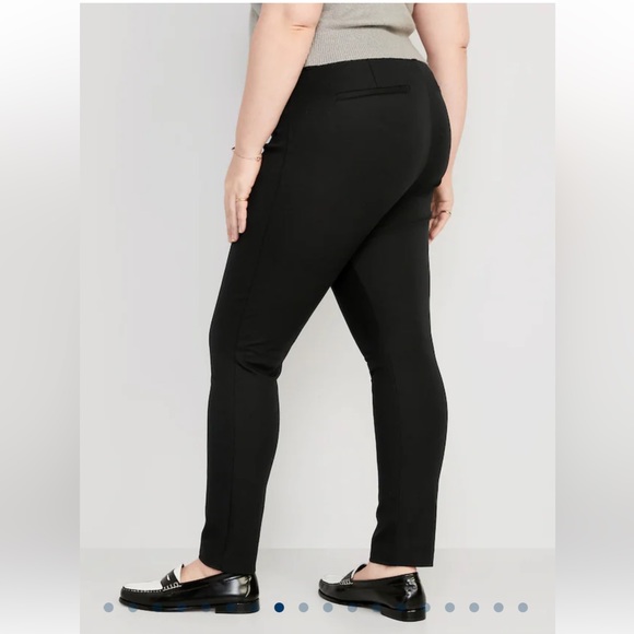 🏢 Old Navy High Rise Pixie Pant with Secret Slim Pockets - Black - Size 16 - Picture 2 of 4